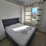 Nian * Vlorë