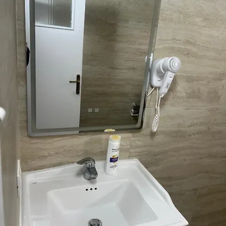 Nian Vlorë
